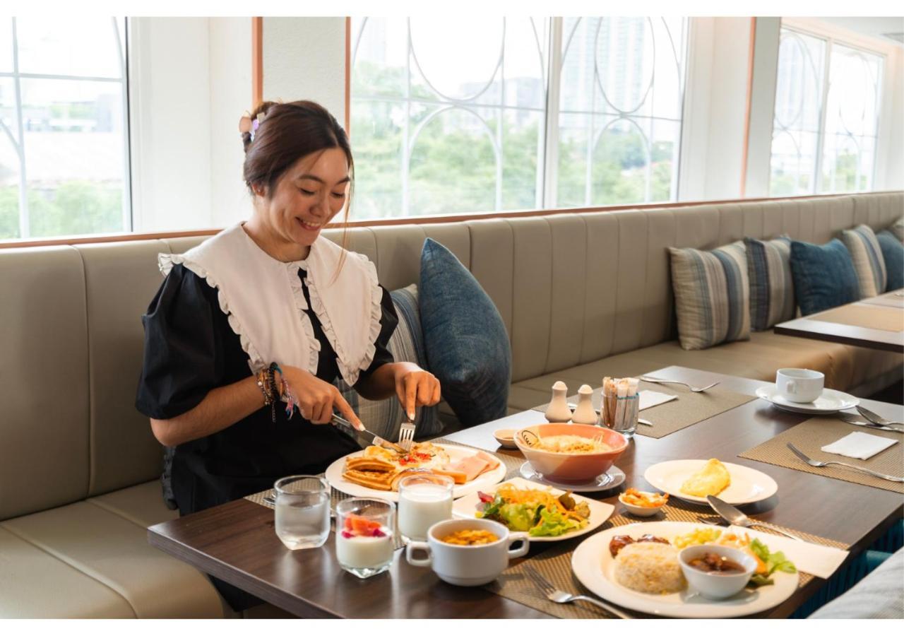Away Bangkok Riverside Kene Екстериор снимка